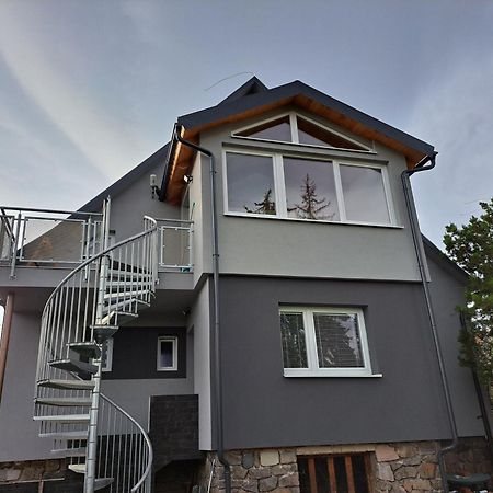 Apartman Nikol Prievidza Exteriér fotografie