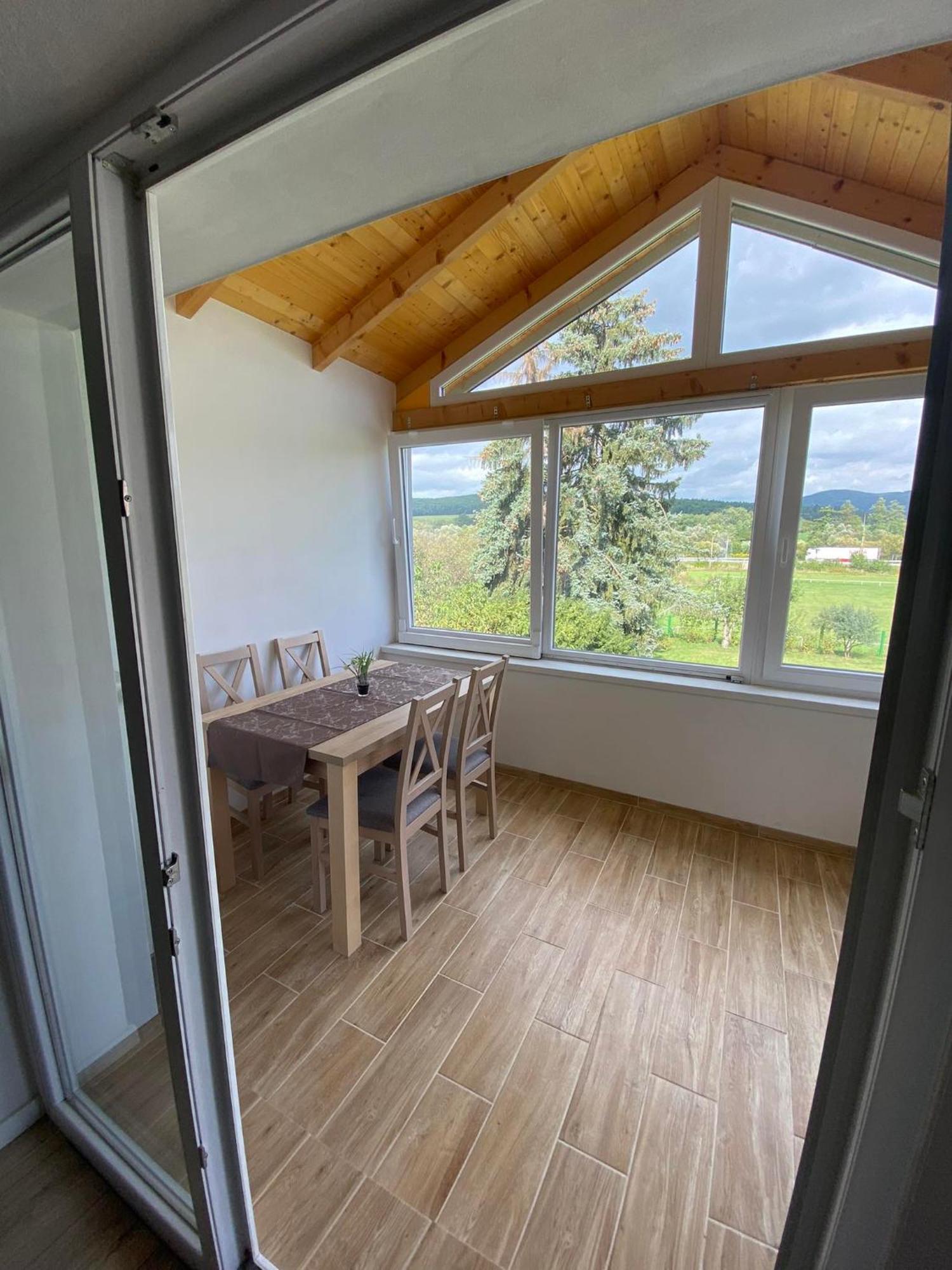 Apartman Nikol Prievidza Exteriér fotografie