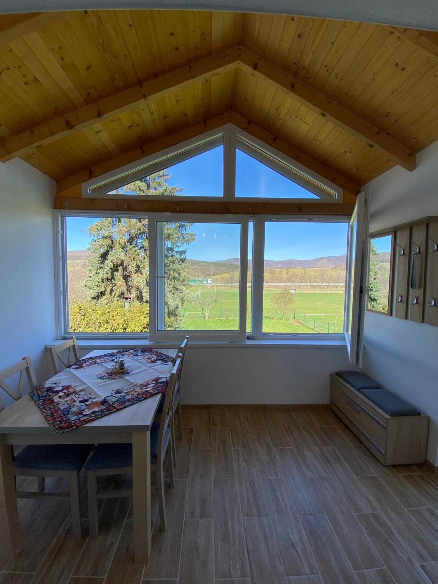 Apartman Nikol Prievidza Exteriér fotografie